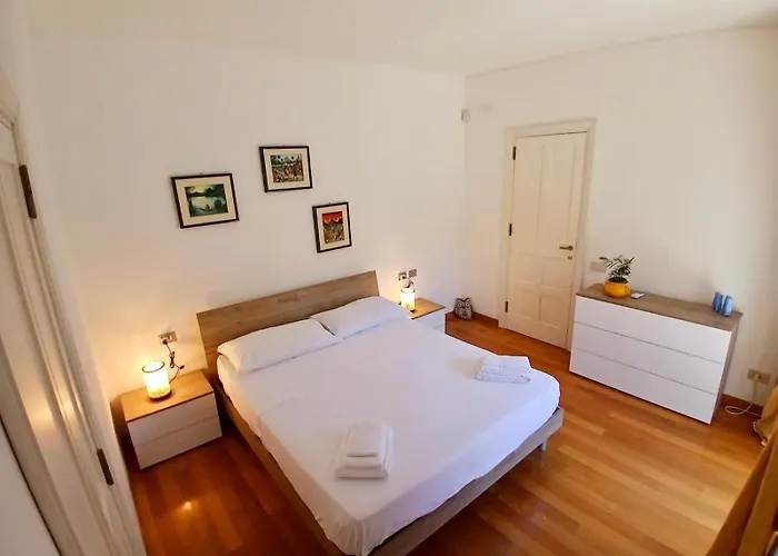 Luce, Silenzio Ed Eleganza Nel Cuore Di - 2 Da Letto Appartement *