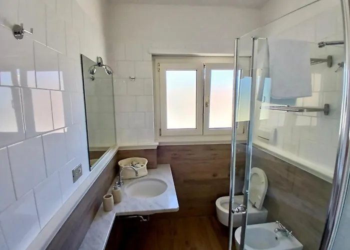 Luce, Silenzio Ed Eleganza Nel Cuore Di - 2 Da Letto Appartement Rome
